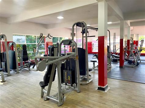 Red Fitness Academia .